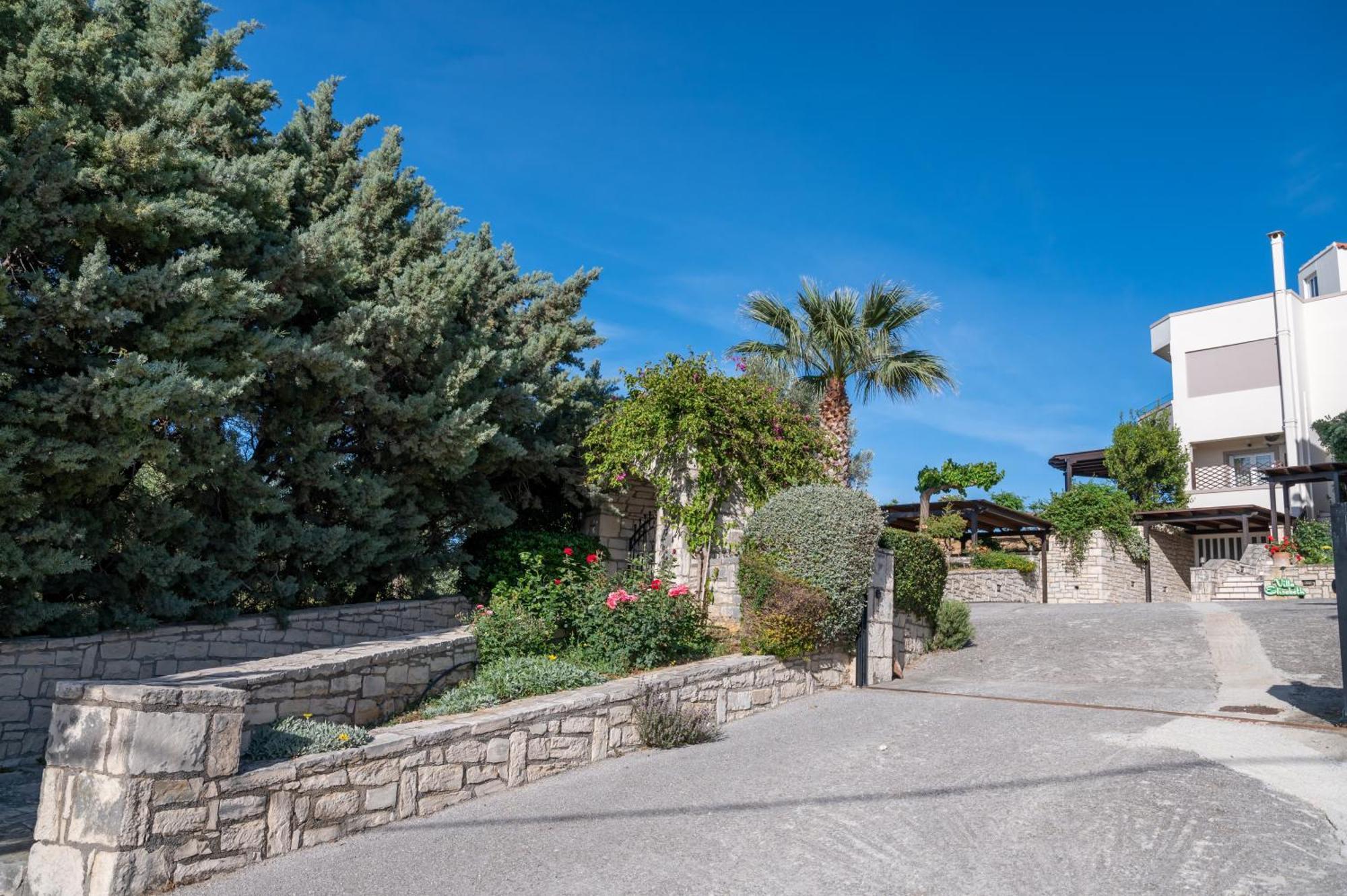 Villa Elisabeth Perama  Exterior photo